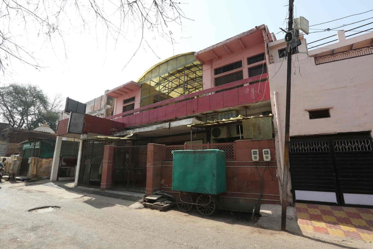Oyo 63903 Hotel Shree Ram Villa Dwārka Exteriör bild